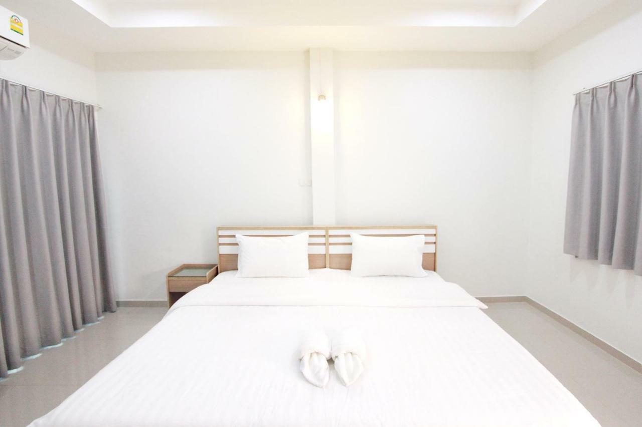 S-House Hotel Surin Exterior photo