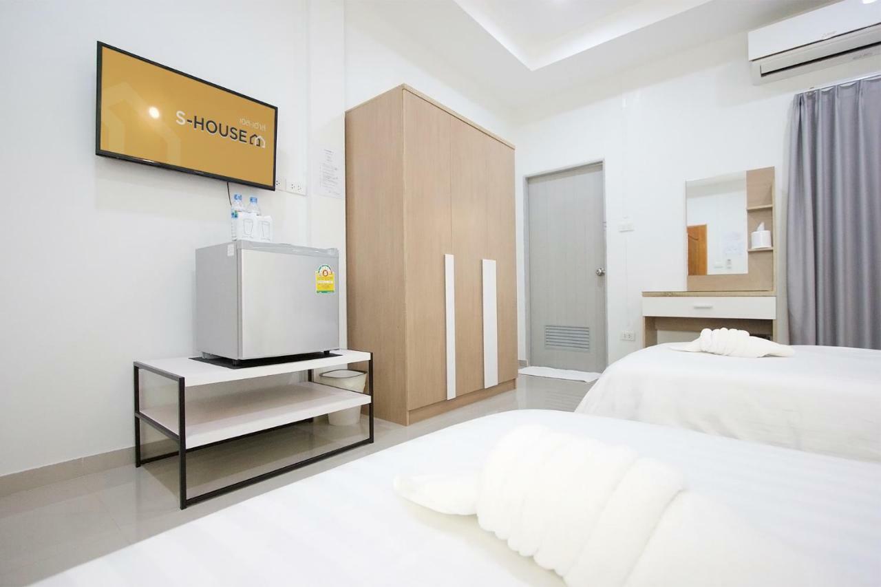 S-House Hotel Surin Exterior photo